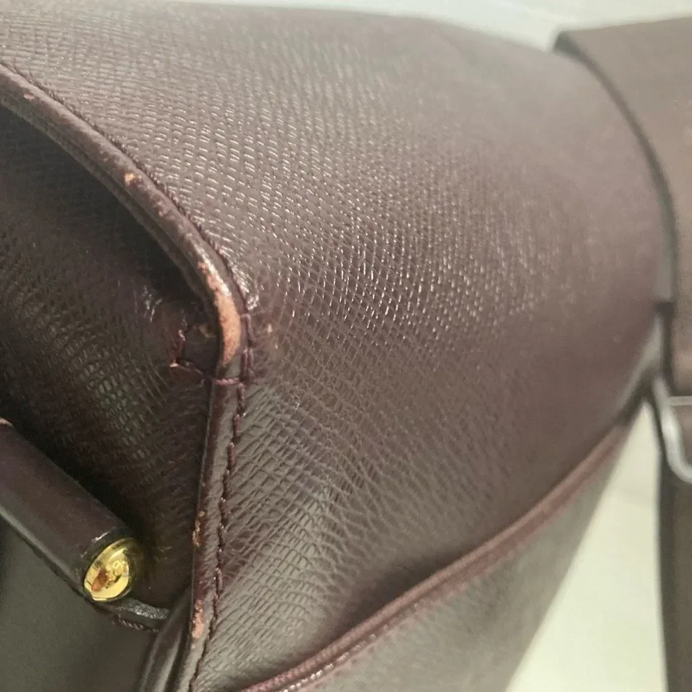 LOUIS VUITTON AUTHENTIC Taiga Yaranga Crossbody Satchel Purple Approx 9X…‎